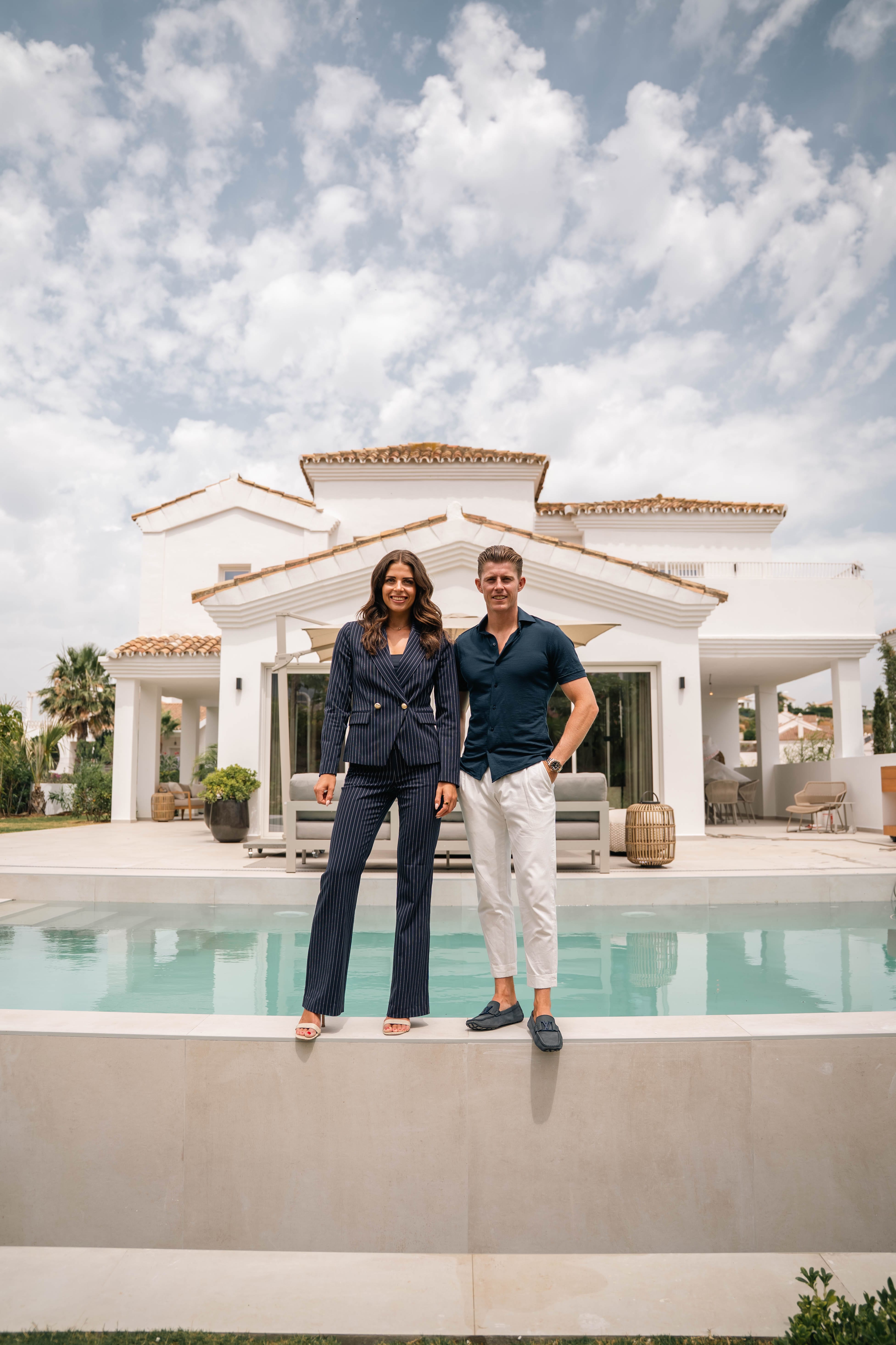 Cooiman Capital advisors reviewing a property together